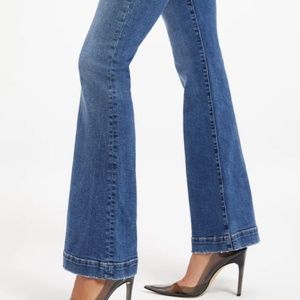 Good American Flare leg jeans